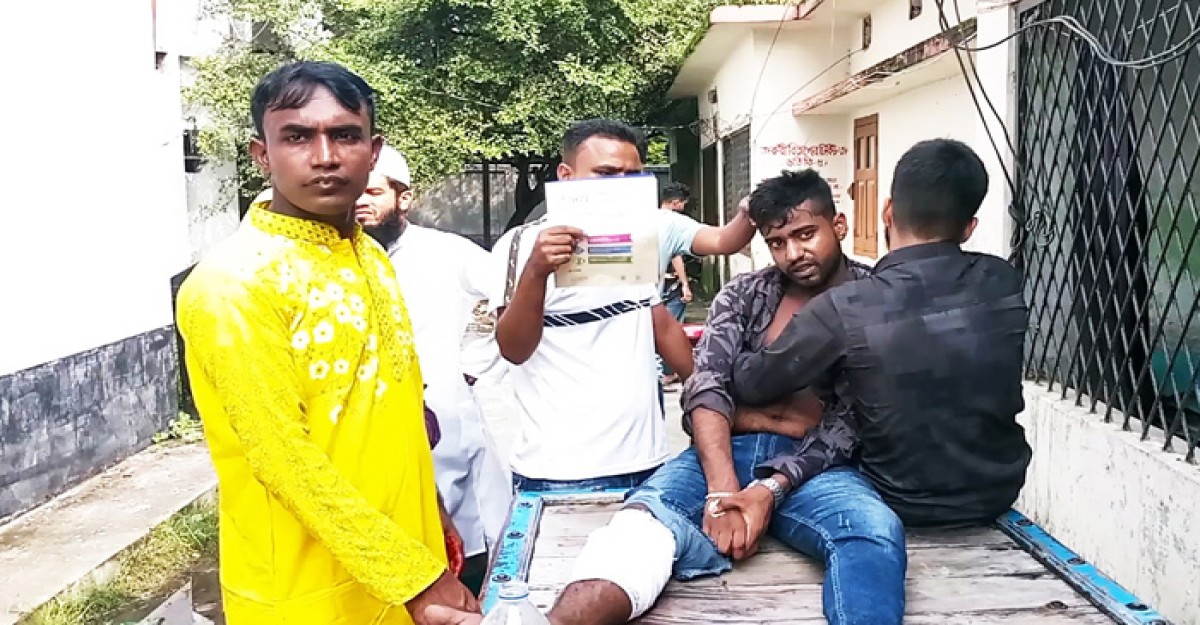 বৌভাতের অনুষ্ঠানে রোস্ট দিতে দেরি হওয়ায় সংঘর্ষ, আহত ১০