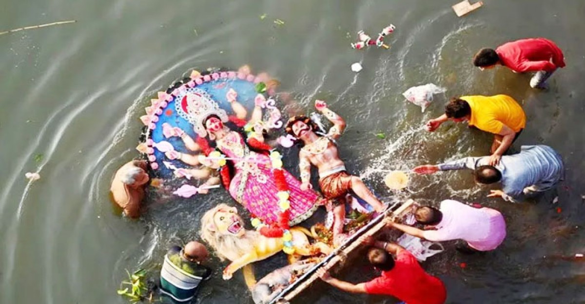 বিসর্জনের মধ্য দিয়ে দুর্গাপূজা শেষ হচ্ছে আজ