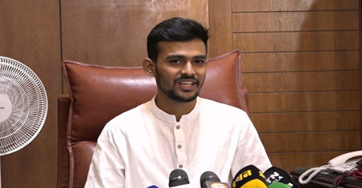 হার্ড লাইনে না গেলে দ্রব্যমূল্য নিয়ন্ত্রণ করা কঠিন হবে: উপদেষ্টা