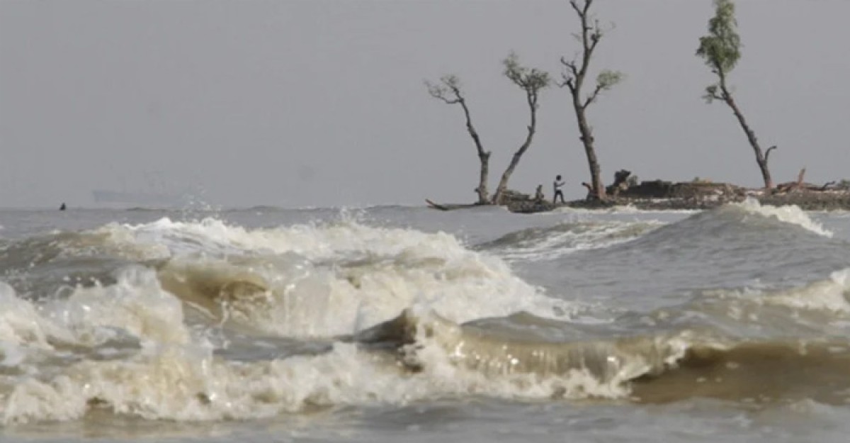 বঙ্গোপসাগরে সুস্পষ্ট লঘুচাপ সৃষ্টি, কখন ঘূর্ণিঝড়ে রূপ নিতে পারে