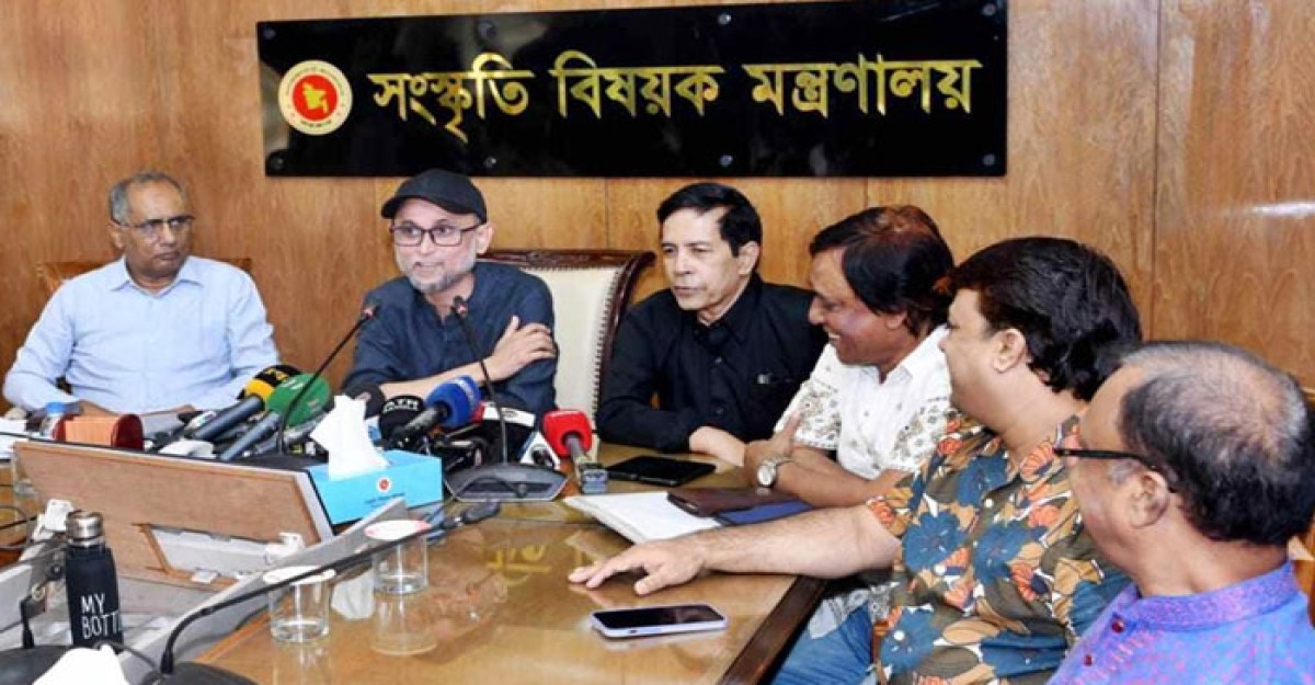 সোহরাওয়ার্দী উদ্যানেই হবে বইমেলা: সংস্কৃতি উপদেষ্টা