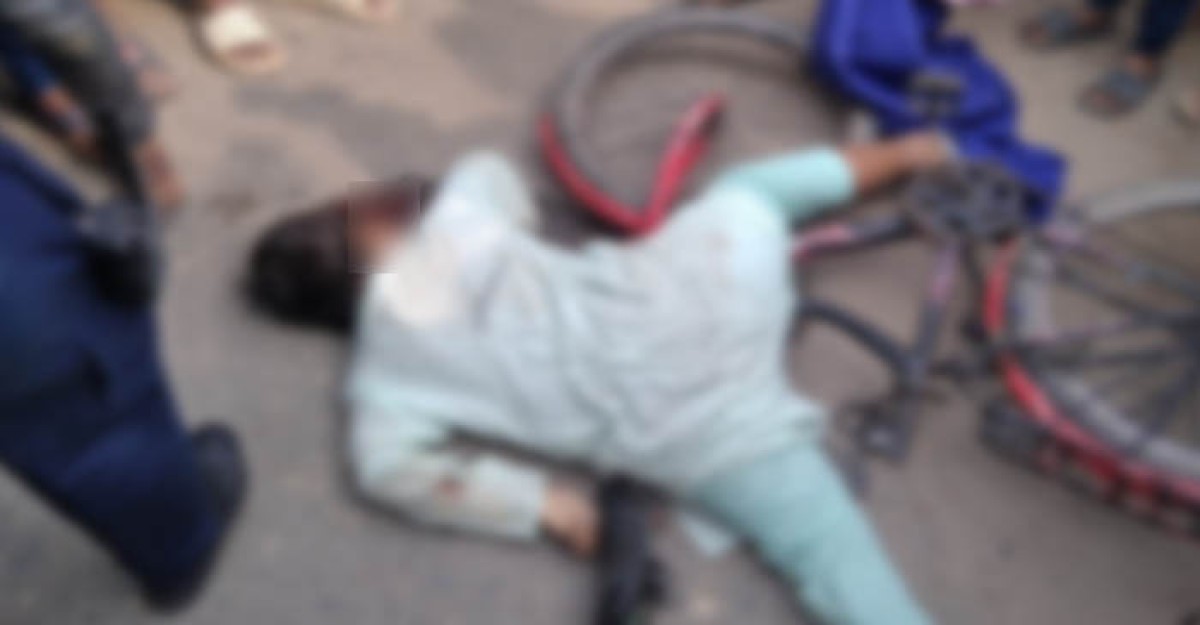 চাঁপাইনবাবগঞ্জে বালু বোঝাই ট্রাক্টরের ধাক্কায় মাদ্রাসা ছাত্রের মৃত্যু