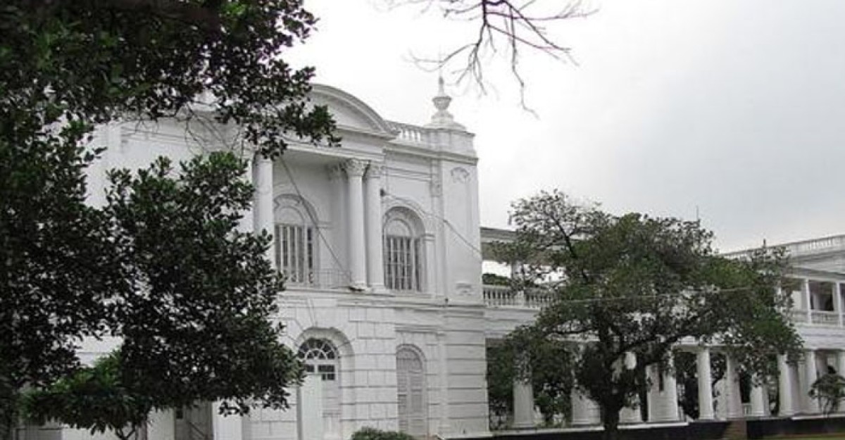 আশুলিয়ায় ৬ মরদেহ পোড়ানোর ঘটনায় ৫ জনের বিরুদ্ধে পরোয়ানা