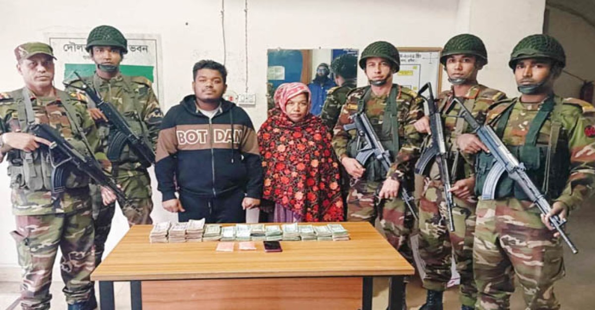 বিএনপি নেতার বাড়ি থেকে ইয়াবা ও ১৯ লাখ টাকা উদ্ধার, আটক ২