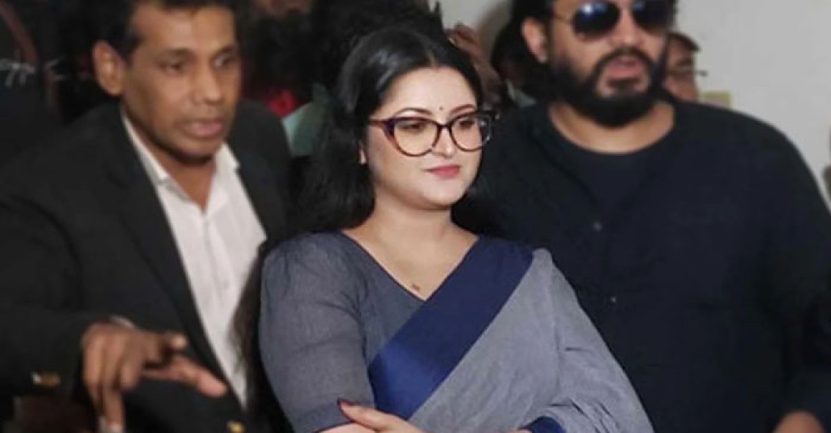 আত্মসমর্পণ করে জামিন পেলেন পরীমনি