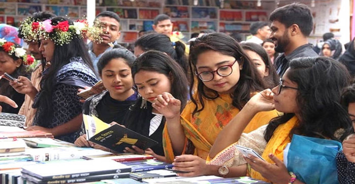 অমর একুশে বইমেলার পর্দা উঠল