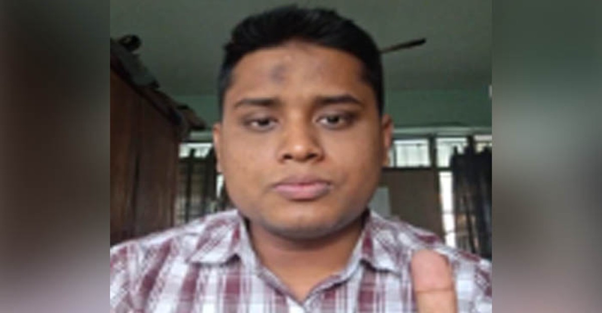 ৩২ নম্বরের বাড়ি নিয়ে হাসনাত আবদুল্লাহর ফেসবুক লাইভ