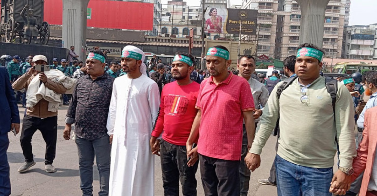 যমুনায় গেলেন ক্ষতিগ্রস্ত প্রবাসীদের ৬ প্রতিনিধি