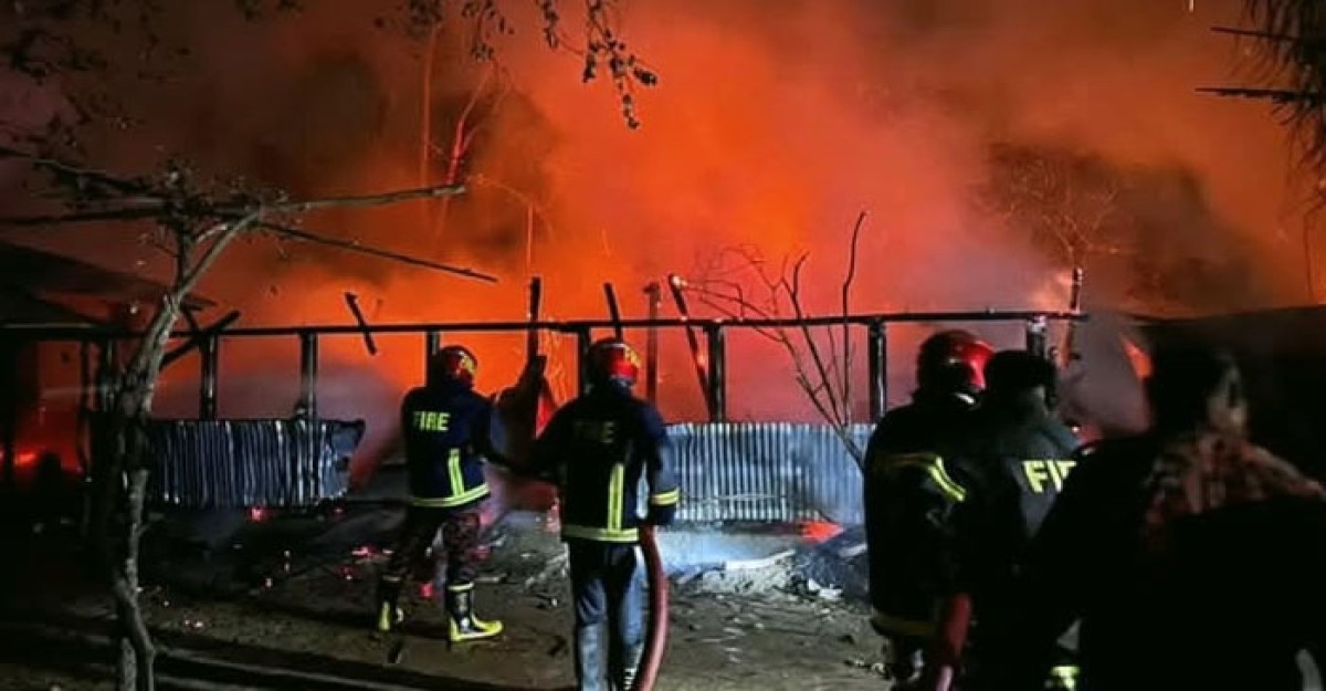 যেভাবে বেঁচে গেলেন কাফির মা-বাবা সহ পরিবারের ৬ সদস্য