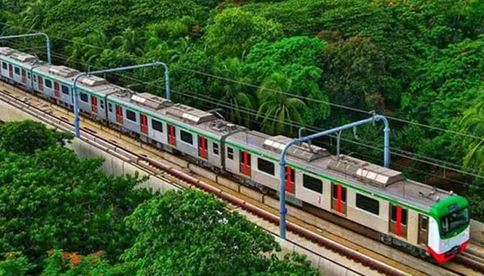 রোজায় মেট্রোরেলে বহন করা যাবে ২৫০ মিলি পানি