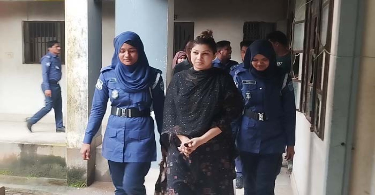 ঢাকায় গ্রেফতার হলেন ব্রাহ্মণবাড়িয়ার সেই যুব মহিলা লীগ নেত্রী