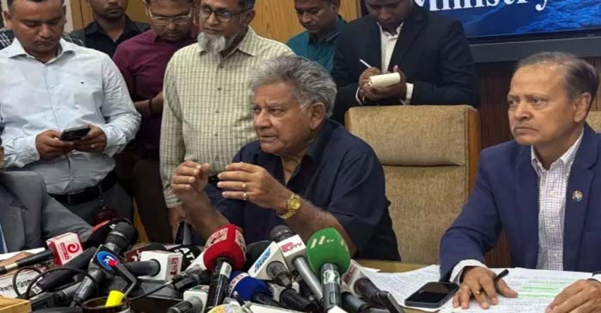 ঈদযাত্রায় লঞ্চে নির্ধারিত ভাড়ার অতিরিক্ত নিলে ব্যবস্থা : নৌ পরিবহন উপদেষ্টা