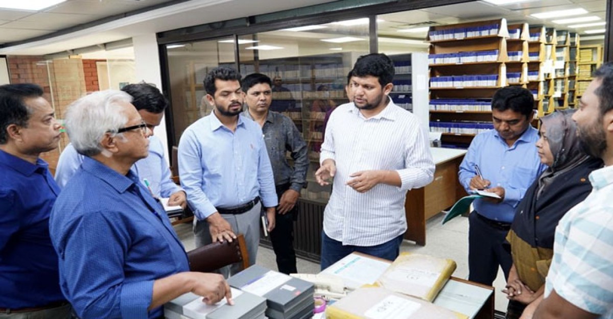 বিটিভিকে যুগোপযোগী ও জনপ্রিয় করতে হবে: তথ্য উপদেষ্টা