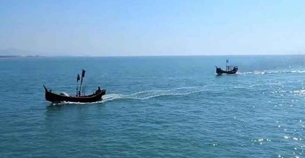 আরাকান আর্মির হাতে জিম্মি ৫৫ জেলেকে ফেরত আনল বিজিবি