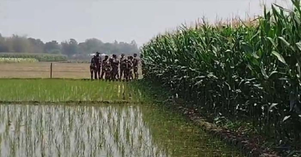 এবার দহগ্রাম সীমান্তে মাটি খনন কাজ বন্ধ করলেন বিএসএফ