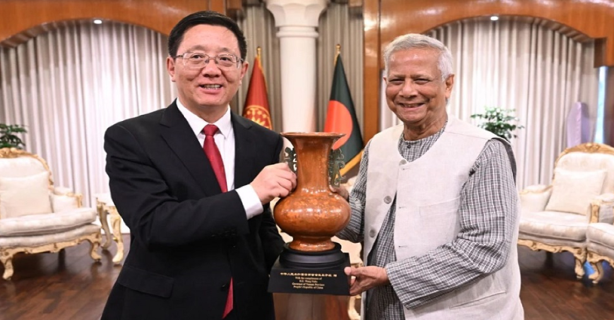 চীনের সঙ্গে সম্পর্ক গভীর করতে অঙ্গীকার পুনর্ব্যক্ত প্রধান উপদেষ্টার