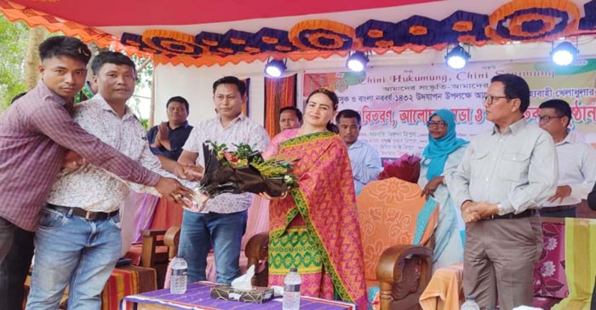 আমরা পিছিয়ে থাকা মানুষ নয়, আমাদের পিছিয়ে রাখা হয়েছে : জিরুনা ত্রিপুরা