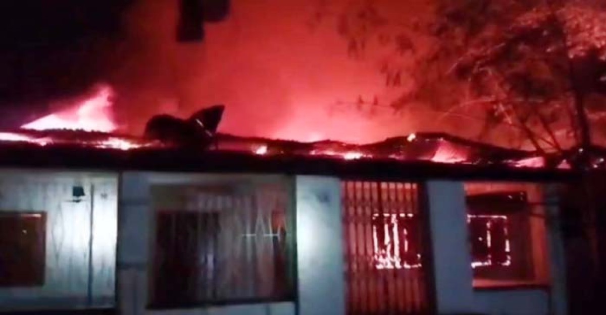 কুড়িগ্রামে চাঁদার টাকা না পেয়ে বাড়ি পুড়িয়ে দেয়ার অভিযোগ