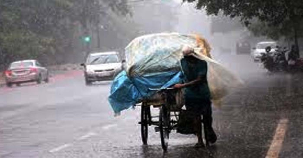 দেশজুড়ে বজ্রসহ বৃষ্টির আভাস