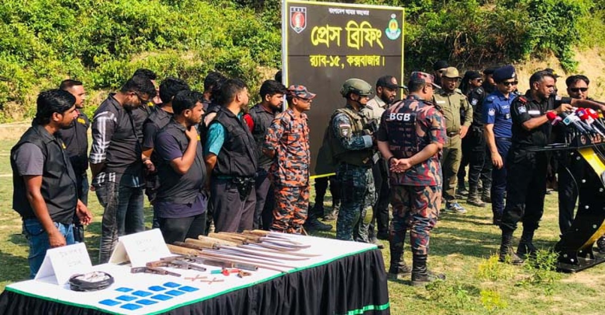 মাদক ও অপহরণ রোধে গহীন পাহাড়ে যৌথ অভিযান : অস্ত্র ও মাদক উদ্ধার