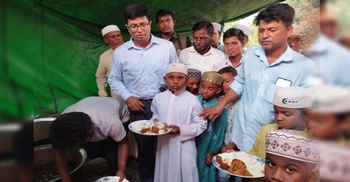 কসবায় বাল্যবিবাহ বন্ধ, জরিমানা ও খাবার জব্ধ করে এতিমখানায় বিতরণ