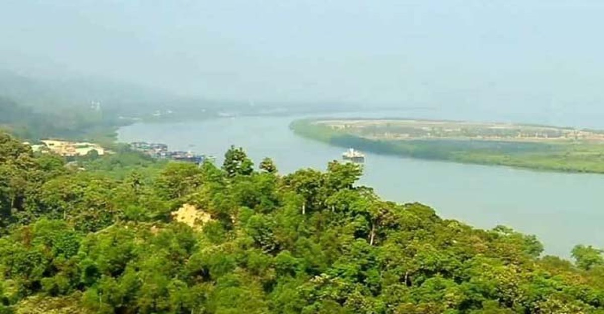 নাফনদী থেকে তিন বাংলাদেশিকে ধরে নিয়ে গেল আরাকান আর্মি
