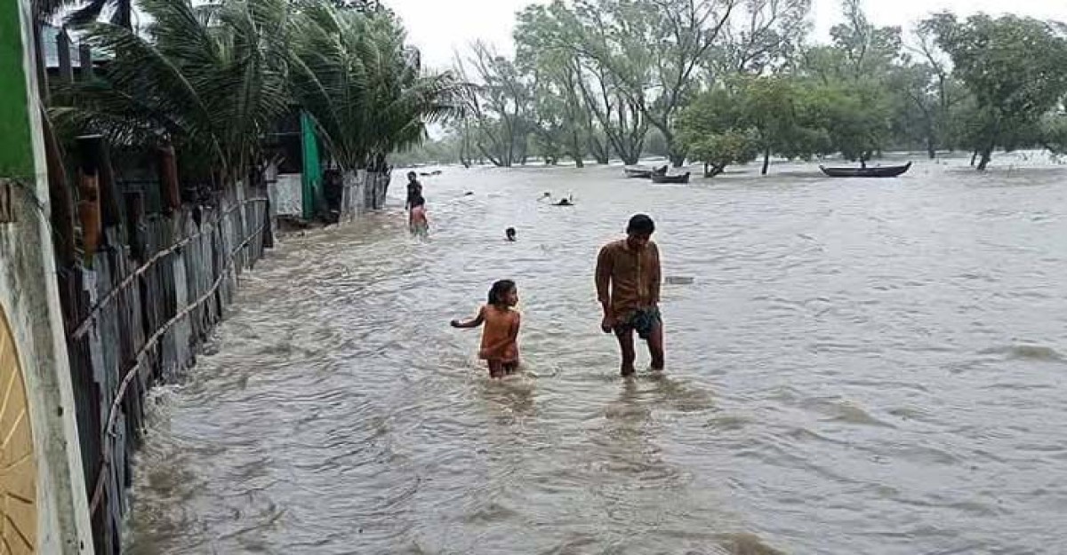 সামান্য বৃষ্টিতে মহেশখালীর নিম্নাঞ্চল প্লাবিত, পানিতে ডুবে নিহত ১