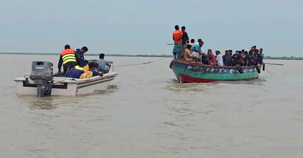 হাতিয়ার মেঘনায় ট্রলারডুবি, ১ জনের মরদেহ উদ্ধার