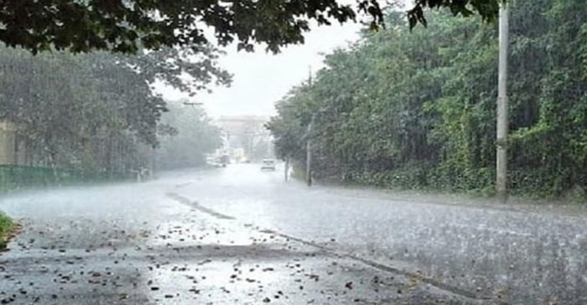 আজও ঢাকাসহ যেসব এলাকায় বৃষ্টি হতে পারে