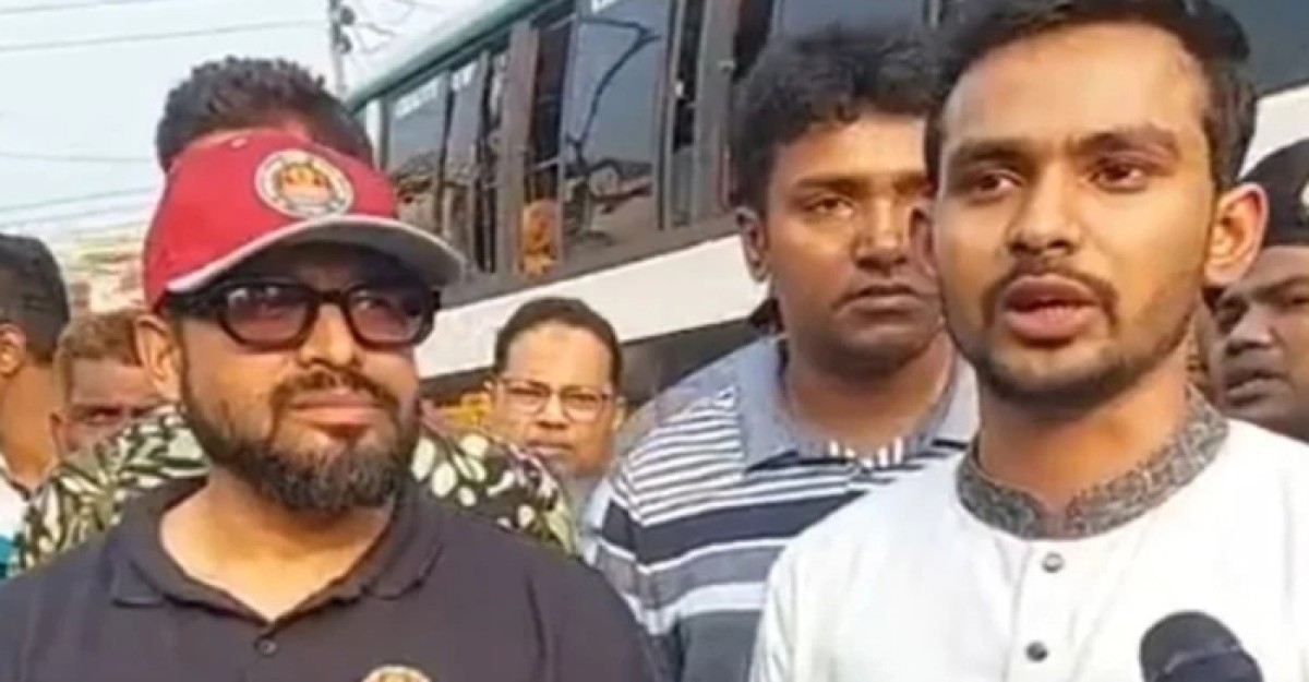 ঈদযাত্রা নির্বিঘ্ন করতে সরকার সচেষ্ট রয়েছে: উপদেষ্টা আসিফ মাহমুদ