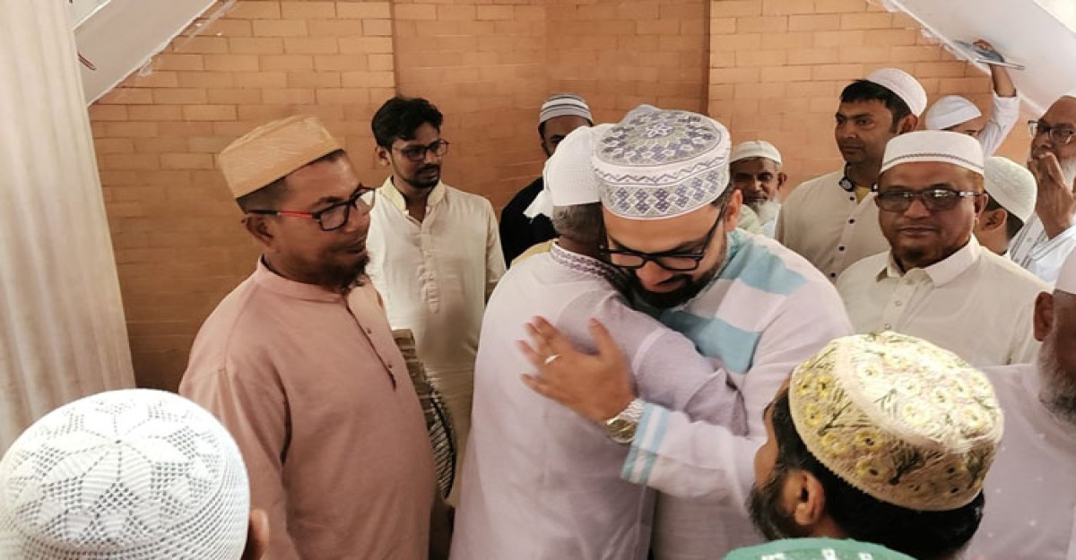 নিজ এলাকার নেতাকর্মী ও সর্বস্তরের মানুষের সঙ্গে ঈদ শুভেচ্ছা বিনিময় করেন আমিনুল হক