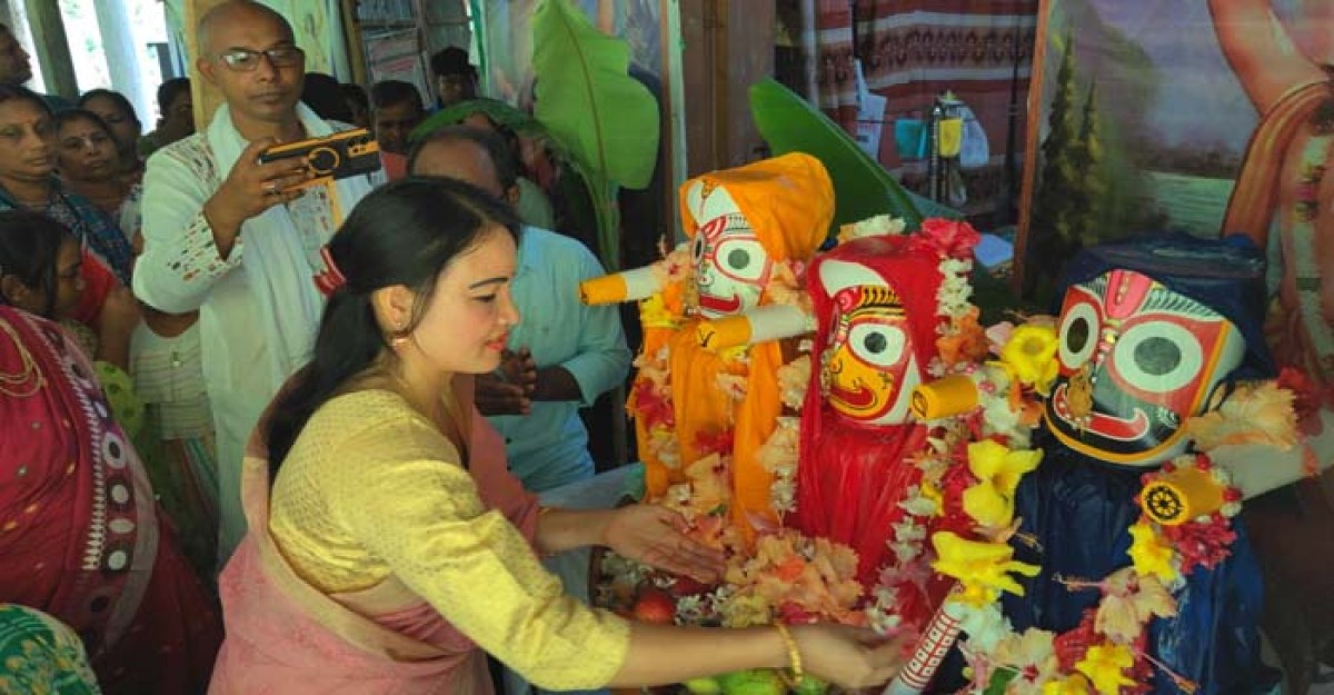 জগন্নাথ দেবের স্নানযাত্রায় অংশগ্রহণ করে ভক্তদের শুভেচ্ছা জানালেন জিরুনা ত্রিপুরা
