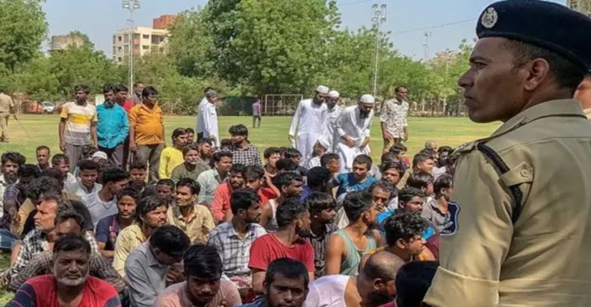 মুসলিম বাঙালিদের বাংলাদেশে ঠেলে দিচ্ছে ভারত!