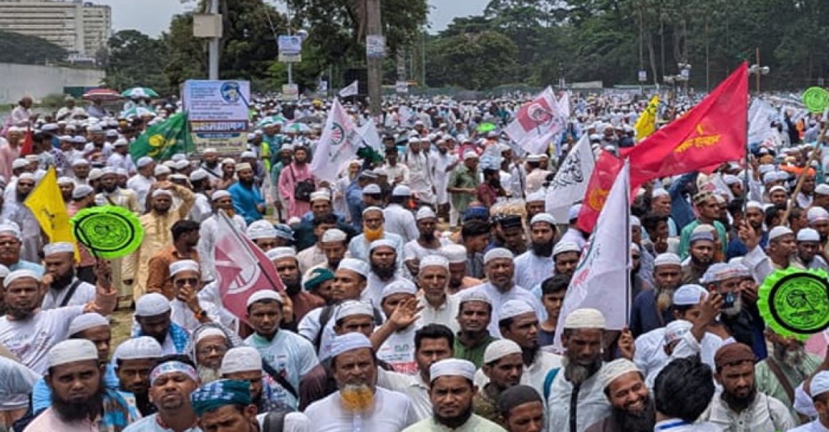 সোহরাওয়ার্দী উদ্যানে সমাবেশ থেকে দেশীয় অস্ত্রসহ আটক ১