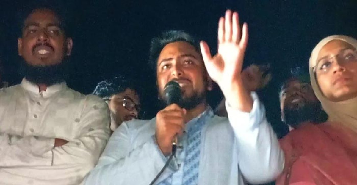 জনগণের পাশে দাঁড়ানোই আমাদের মূল কাজ: নাহিদ ইসলাম