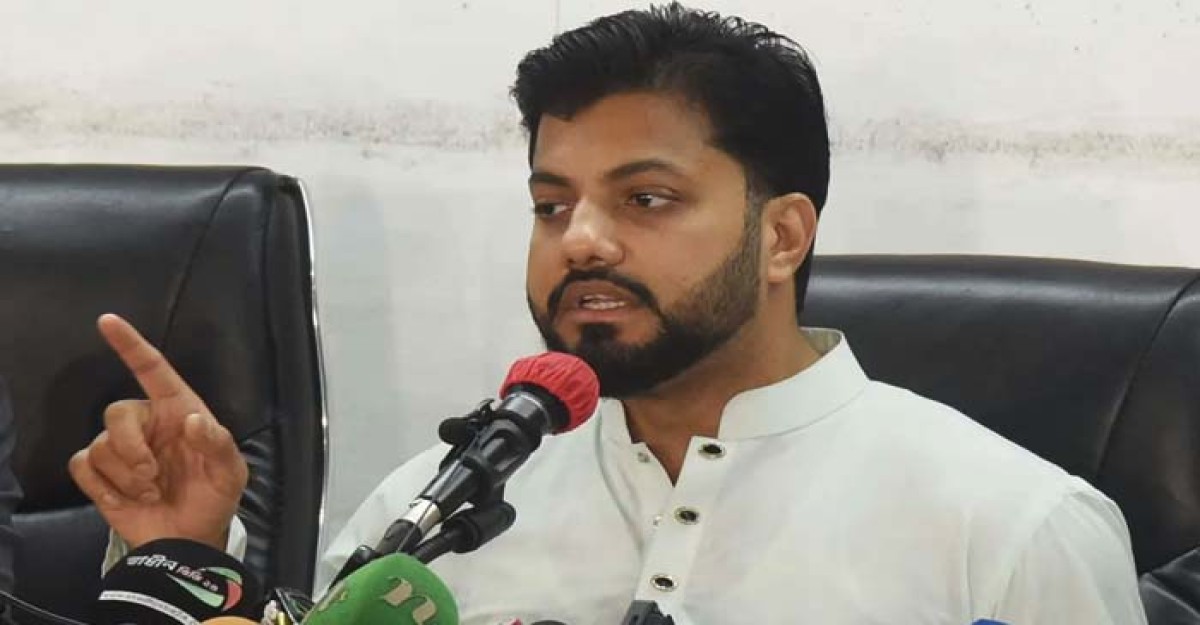 ফেসবুকে ক্ষোভ ঝাড়লেন ইশরাক, প্রশ্ন তুললেন দলীয় নীতিতে