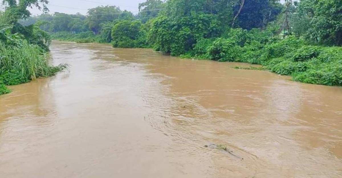 ফেনীতে মুহুরী নদীর পানি বিপদসীমার কাছাকাছি প্রবাহিত হবে
