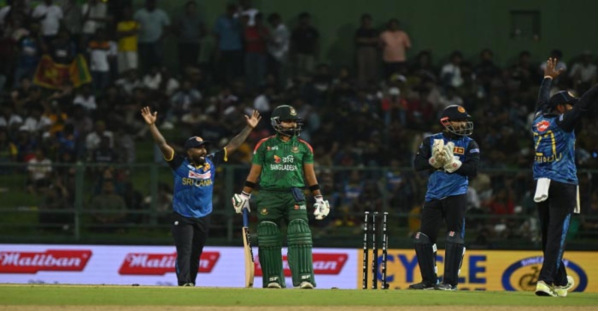 আবারও ব্যাটিং ব্যর্থতা, সিরিজ খোয়ালো বাংলাদেশ