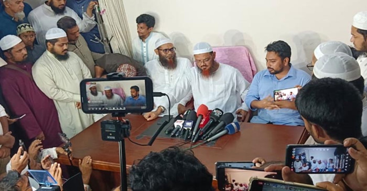 শুভেচ্ছা বিনিময় করতে চরমোনাই দরবারে এসেছি: নাহিদ ইসলাম