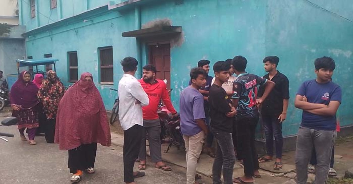 মেহেরপুরে ট্রাকের চাকায় পিষ্ট হয়ে মোটরসাইকেল আরোহীর মৃত্যু