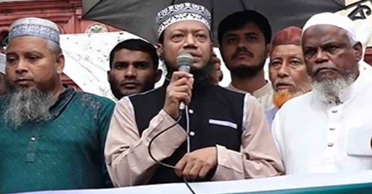 গোপালগঞ্জ জেলাকে ৪ ভাগের দাবি মুফতি আমির হামজার