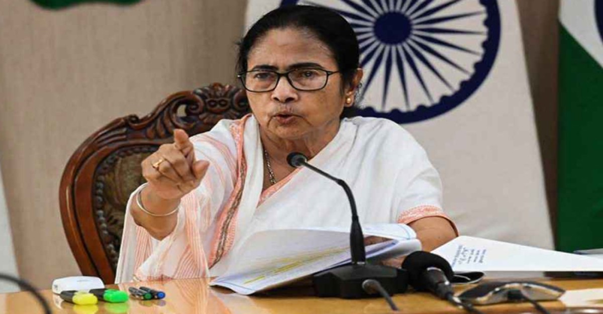 আ.লীগ নেতাদের ভারতে আশ্রয় নিয়ে বিস্ফোরক মন্তব্য করলেন মমতা