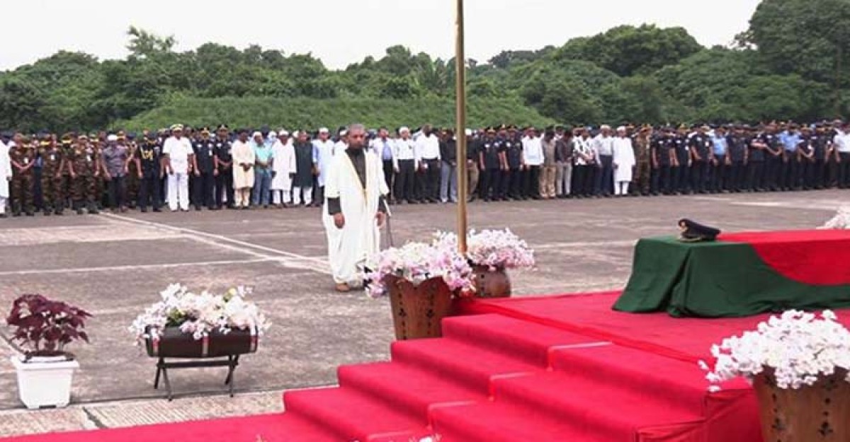 নিহত পাইলট তৌকিরের জানাজা সম্পন্ন