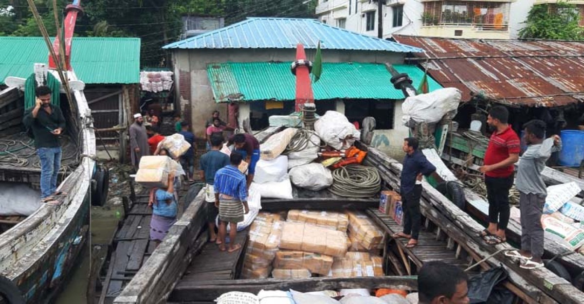 চার দিন পর সেন্টমার্টিনের নৌ-রুটে ট্রলার চলাচল শুরু