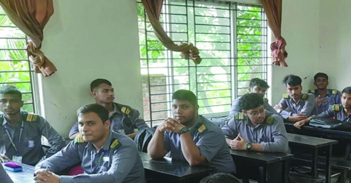 মাইলস্টোনে পাঠদান শুরু, নবম-দ্বাদশ শ্রেণির ক্লাস চলছে