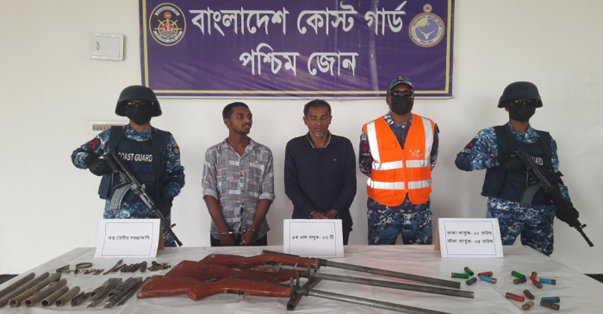 সুন্দরবনে ডাকাত আসাবুর বাহিনীর ২ সহযোগী আটক