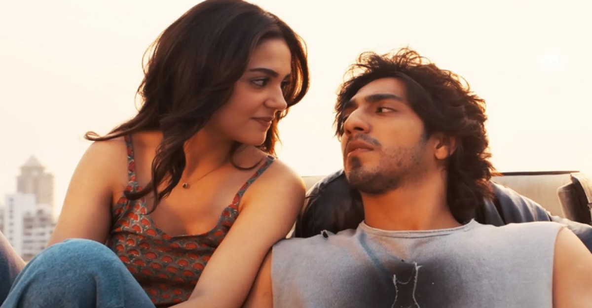 বক্স অফিসে ঝড় তুলেছে ‘সাইয়ারা’