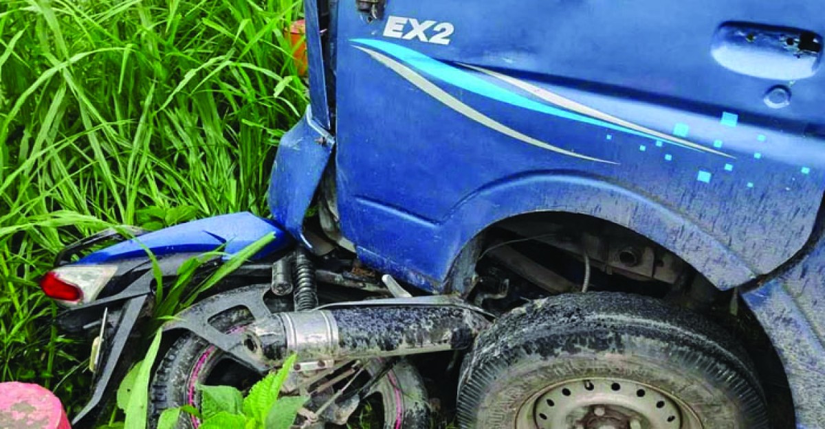 টাঙ্গাইলে পিকআপ-মোটরসাইকেল সংঘর্ষে নিহত ৩