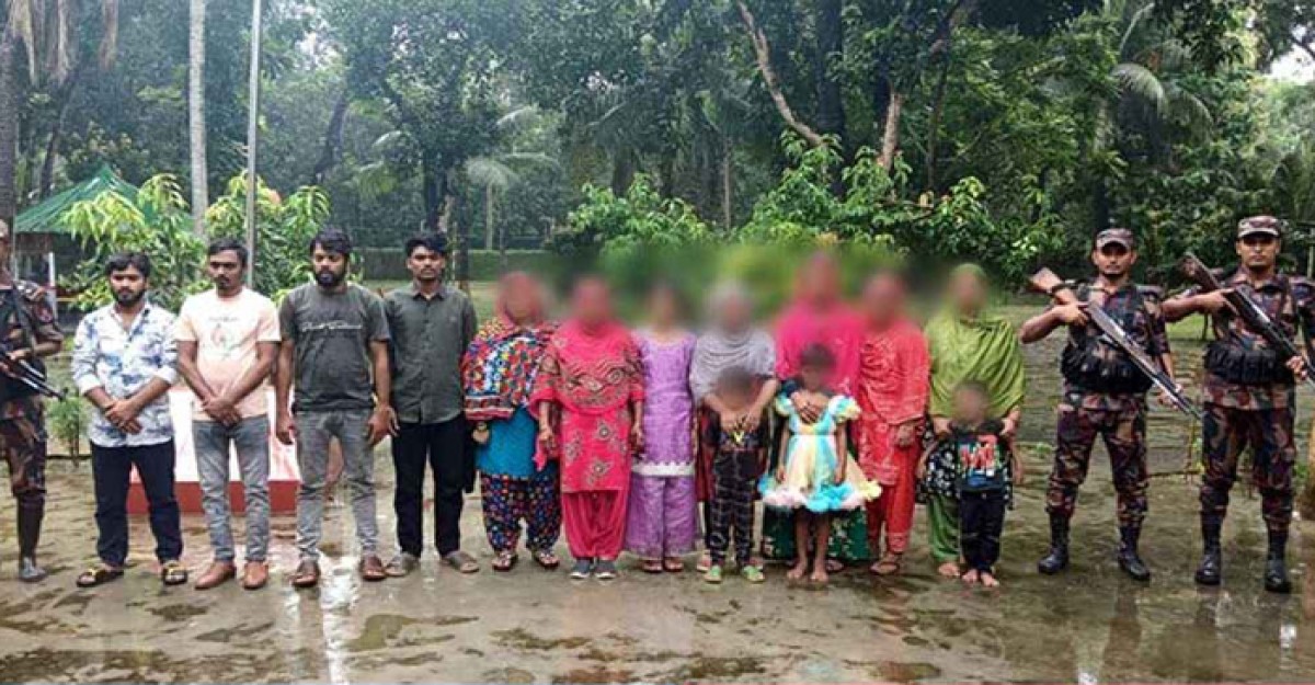 নওগাঁ সীমান্তে ১৮ জনকে ঠেলে পাঠালো বিএসএফ