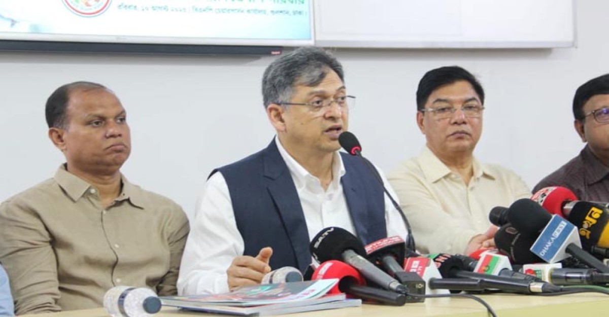 ৩৬ দিনের আন্দোলনে ফ্যাসিবাদের পতন হয়নি: সালাহউদ্দিন আহমেদ